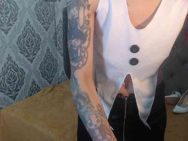 KatheBlows webcam