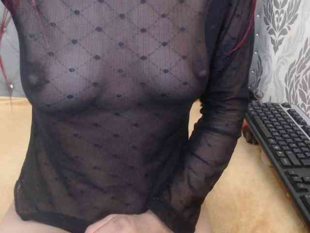 KatheBlows webcam
