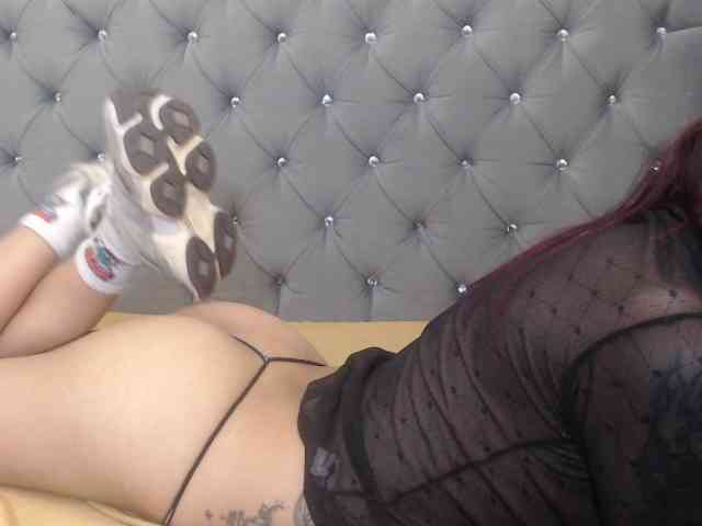 KatheBlows webcam