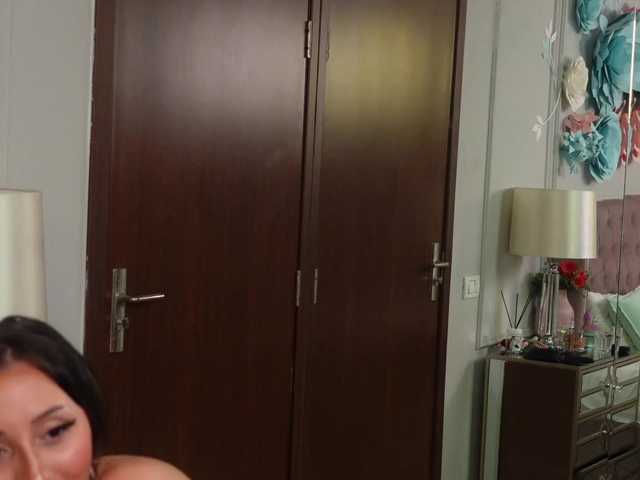 JenniferLovve's BongaCams show and profile