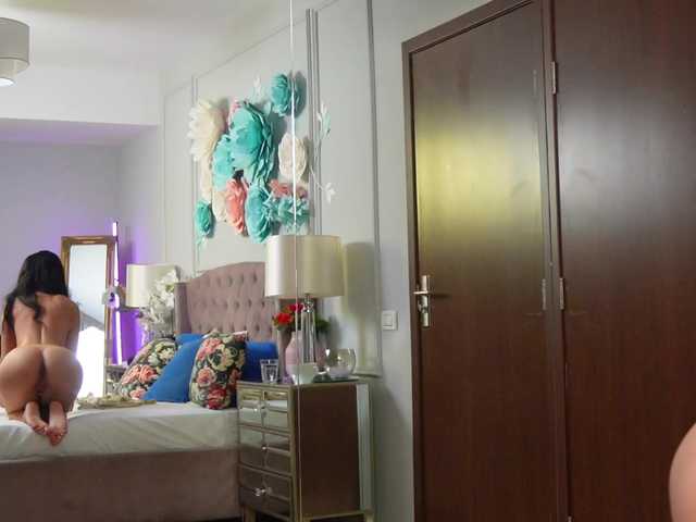 Sex chat gratuit in direct cu JenniferLovve pe BongaCams