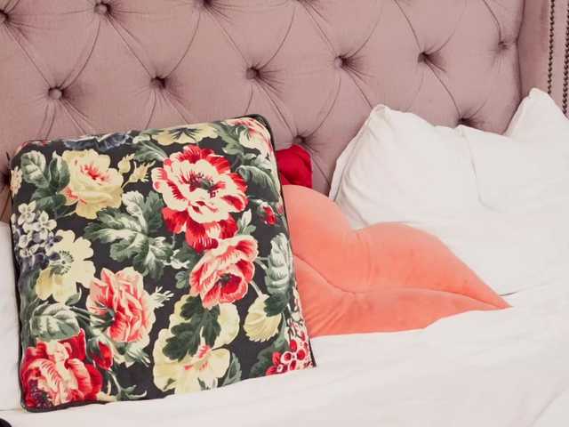 JenniferLovve's BongaCams show and profile