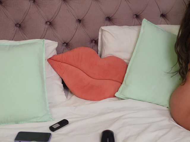 JenniferLovve's BongaCams show and profile