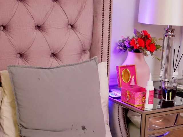 JenniferLovve's BongaCams show and profile