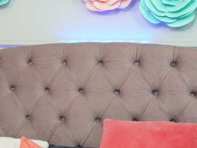 Sex chat gratuit in direct cu JenniferLovve pe BongaCams