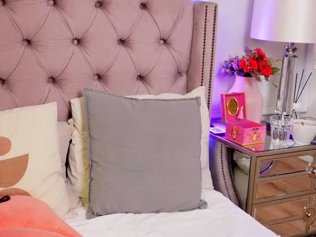 JenniferLovve's BongaCams show and profile