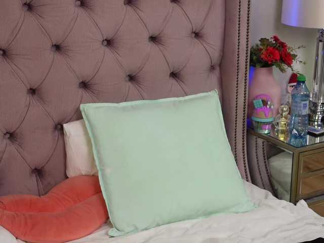 JenniferLovve's BongaCams show and profile