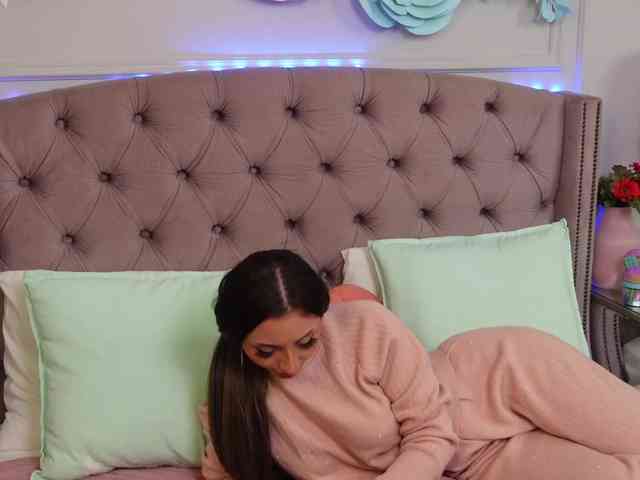 JenniferLovve webcam