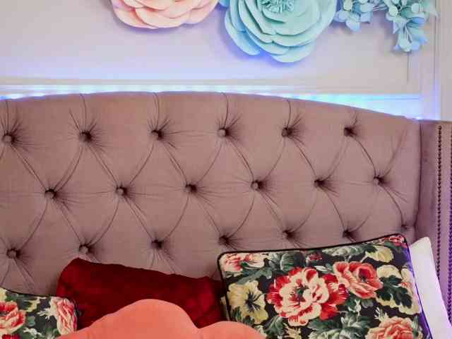 JenniferLovve webcam