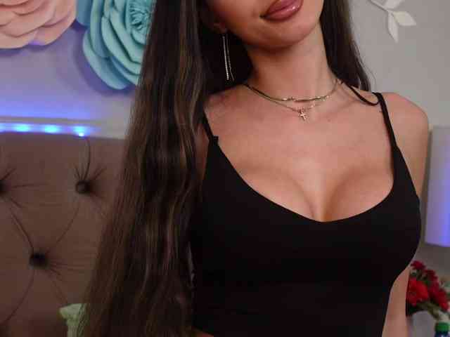 JenniferLovve webcam