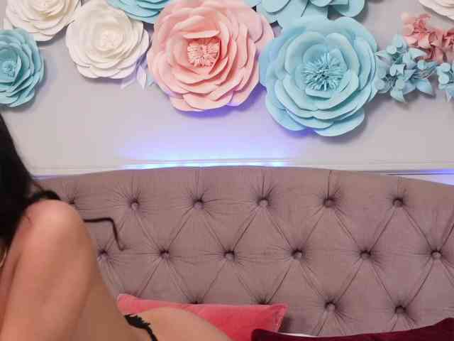 JenniferLovve webcam