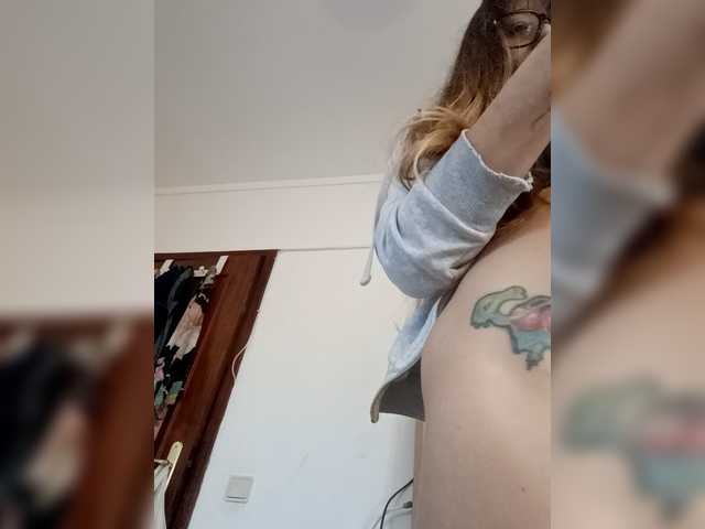 gabyenlalunax's BongaCams show and profile