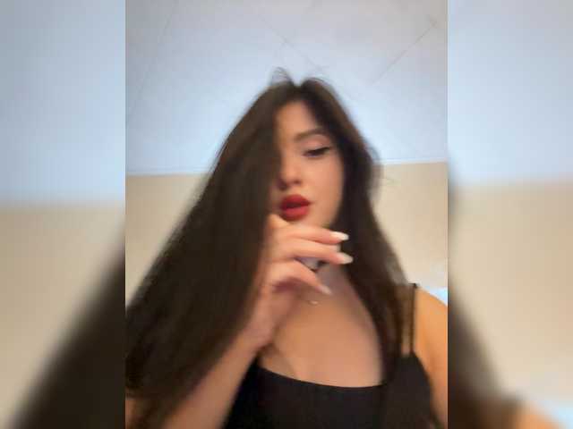 Vikulya1 — hi sweetie!  Let's get acquainted and be naughty) I don't look at the camera!!! Tokens in General chat!!!