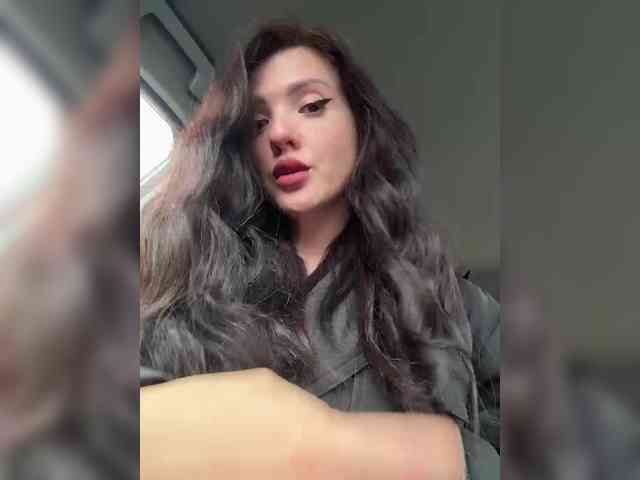 Vikulya1 Live Webcam on BongaCams