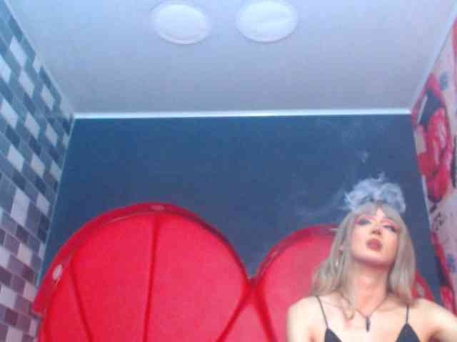 julesscharlotte Live Webcam on BongaCams