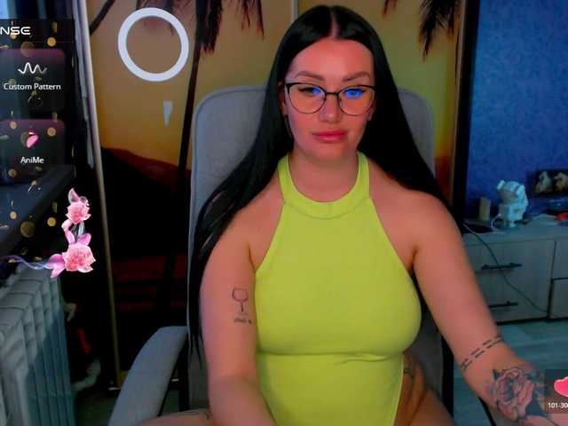 goldenwitchx's BongaCams show and profile