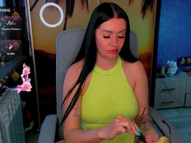 goldenwitchx's BongaCams show and profile