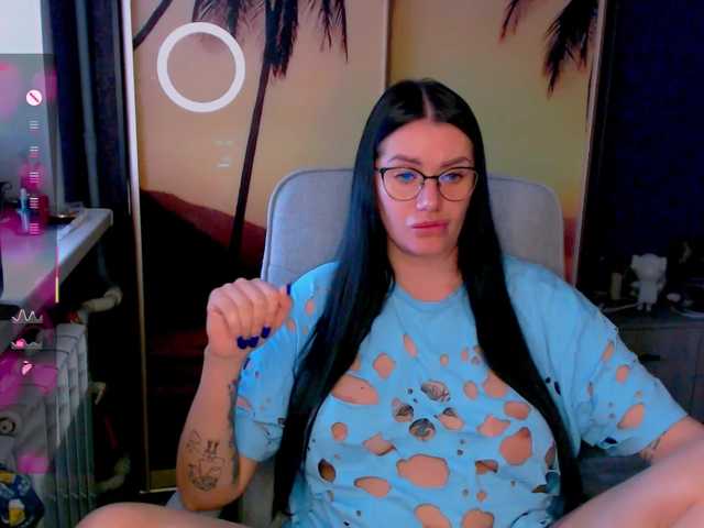 goldenwitchx's BongaCams show and profile