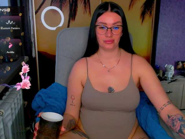 goldenwitchx's BongaCams show and profile