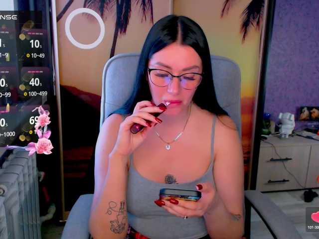 goldenwitchx's BongaCams show and profile