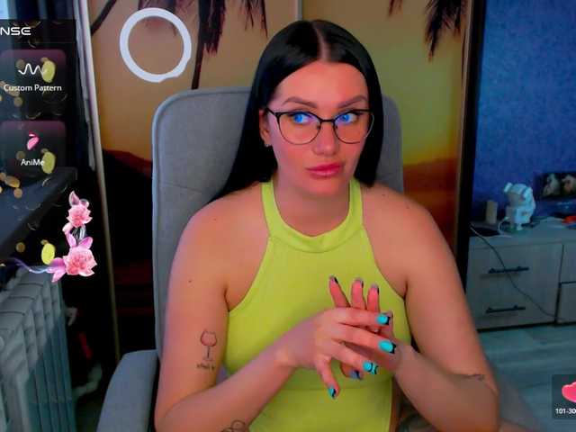 goldenwitchx's BongaCams show and profile