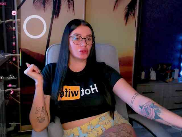 goldenwitchx webcam