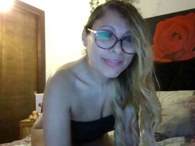 lickablelopez webcam