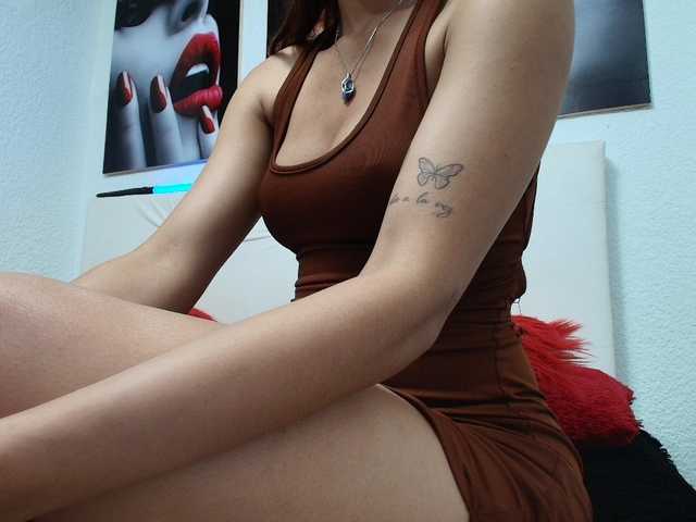 amy-lennox's BongaCams show and profile