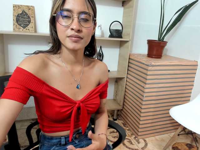 amy-lennox's BongaCams show and profile