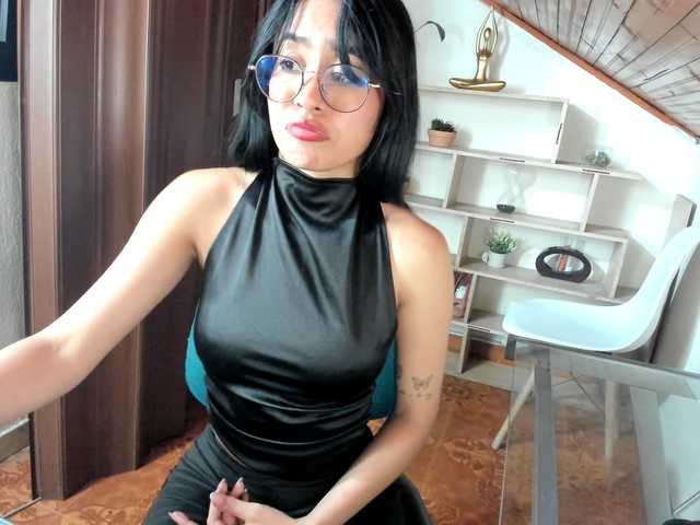 amy-lennox's BongaCams show and profile