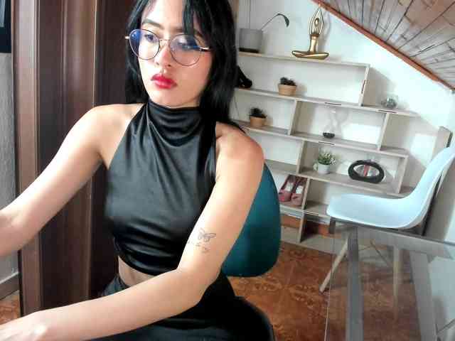 amy-lennox Live Webcam on BongaCams