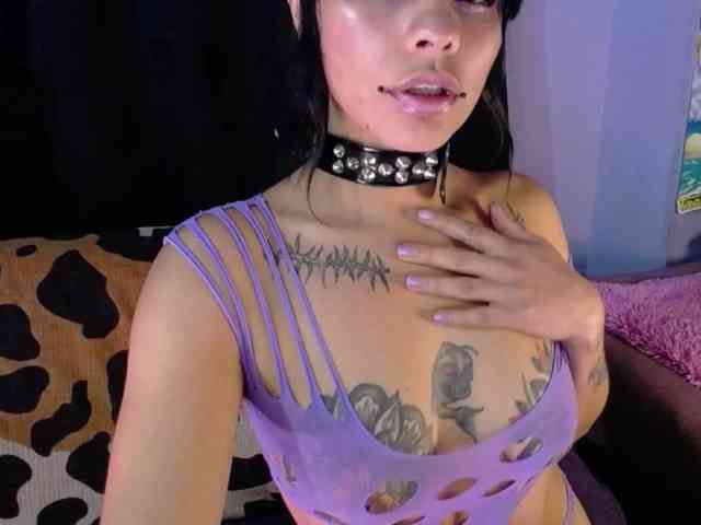 Rebeca-Connor webcam