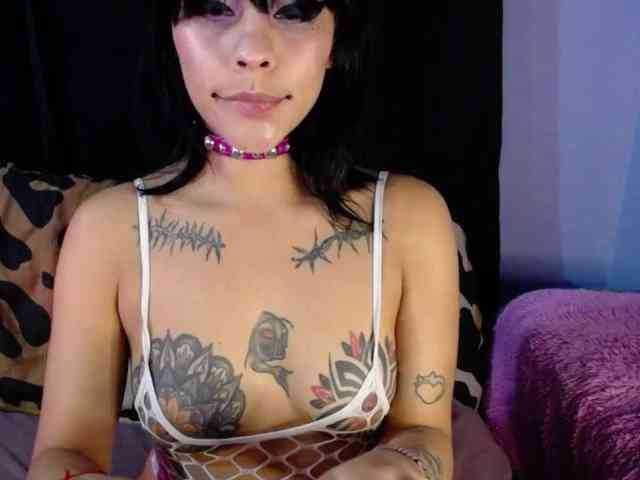 Rebeca-Connor webcam