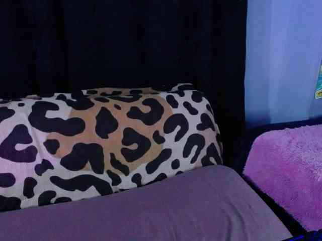 Rebeca-Connor webcam