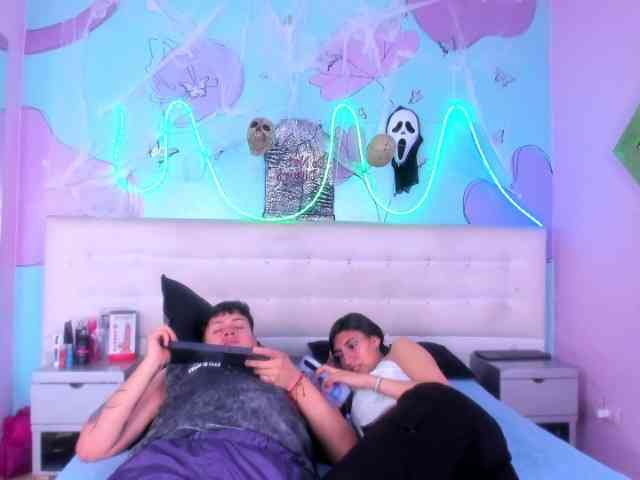 Ethan-N-Abby webcam