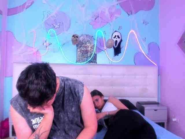 Ethan-N-Abby webcam