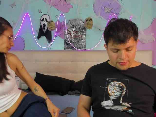 Ethan-N-Abby webcam