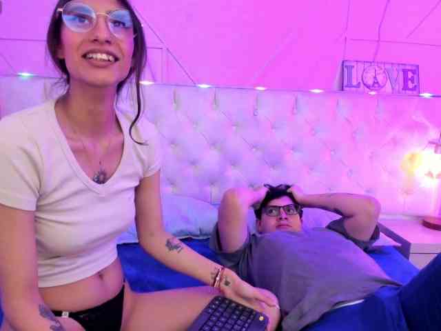 Ethan-N-Abby webcam