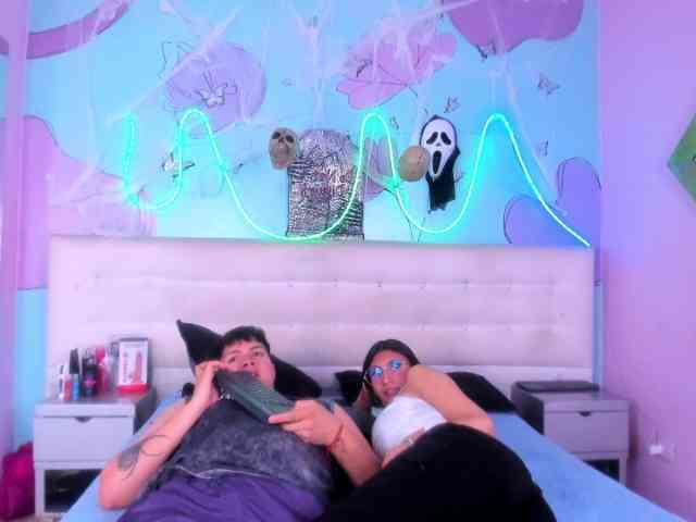 Ethan-N-Abby webcam