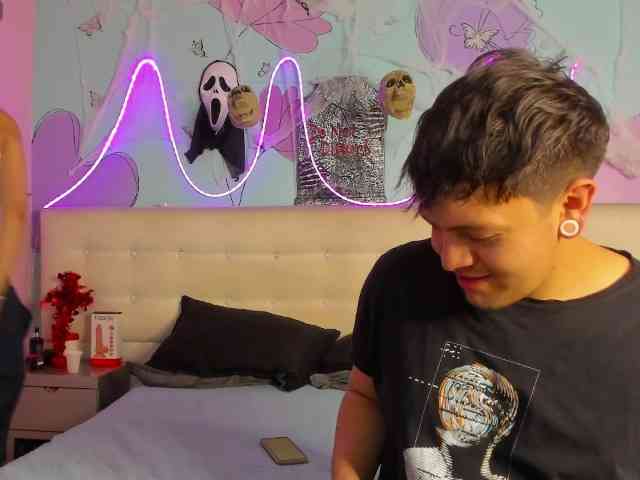 Ethan-N-Abby webcam
