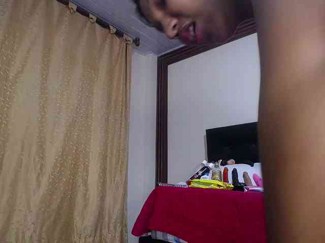 anniescott- webcam