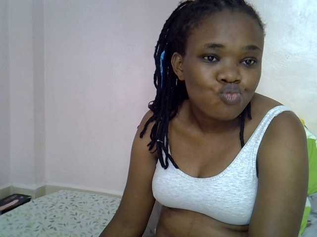 Ebonybootygirl's BongaCams show and profile