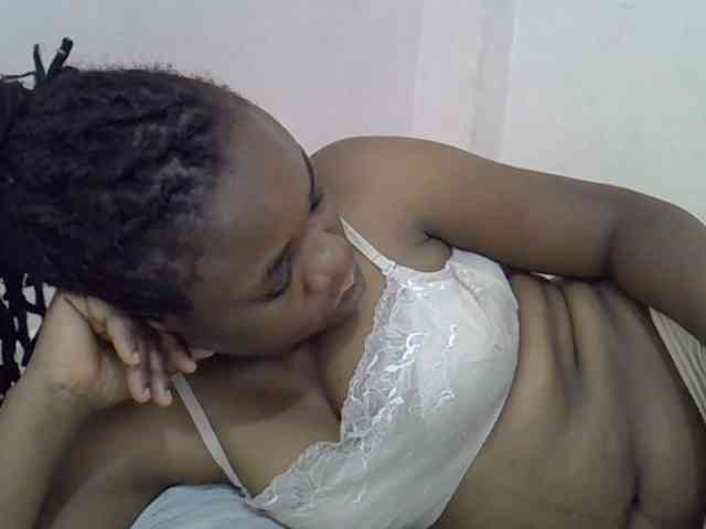 Ebonybootygirl webcam