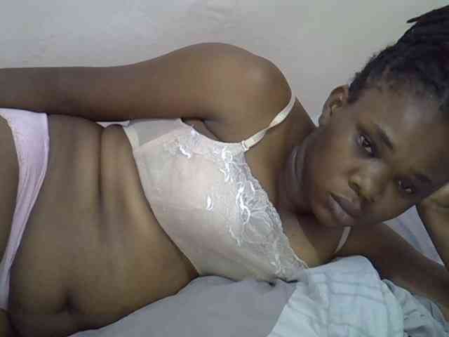 Ebonybootygirl webcam