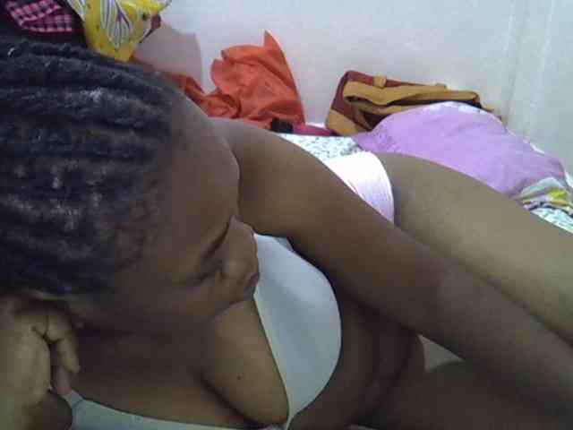 Ebonybootygirl webcam