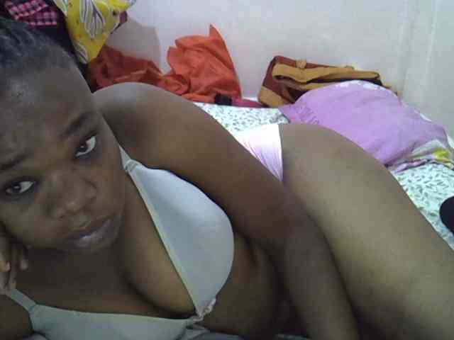 Ebonybootygirl webcam