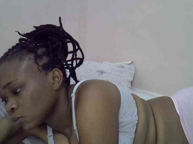 Ebonybootygirl webcam