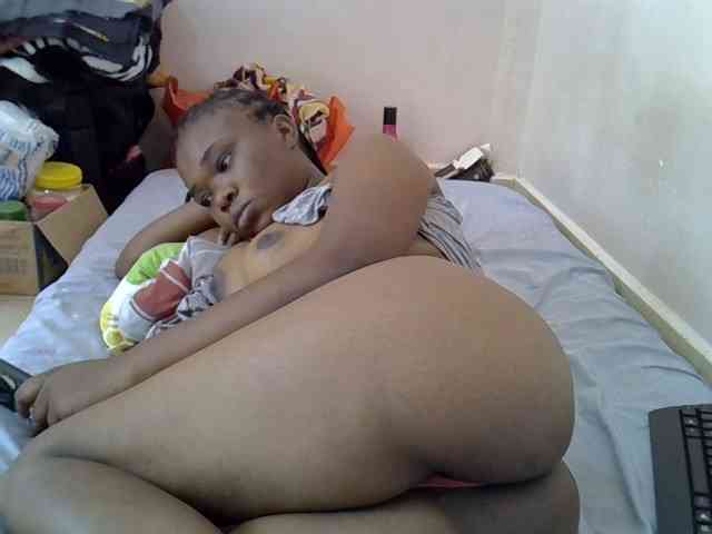 Ebonybootygirl webcam