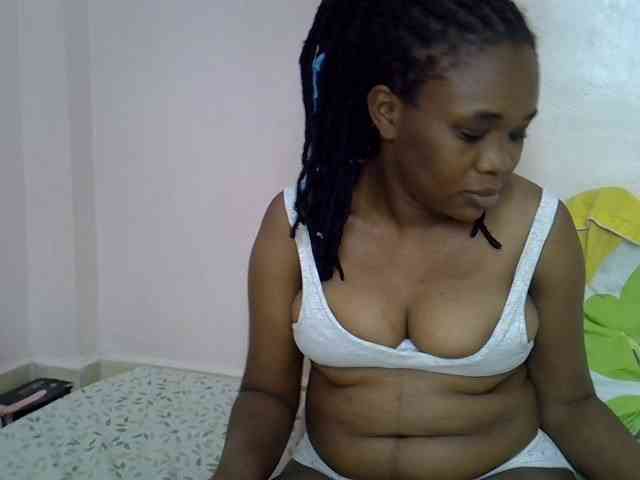 Ebonybootygirl webcam