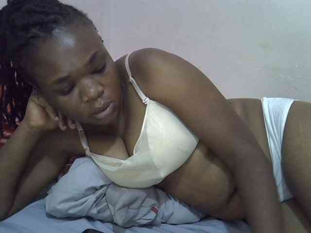 Ebonybootygirl webcam